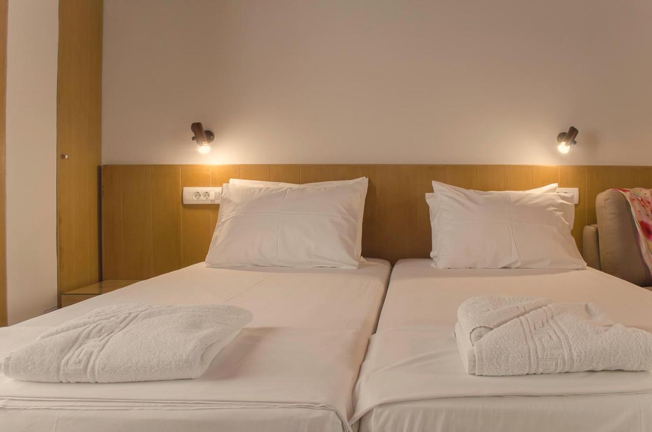 Kalypso Studios & Rooms ปาไลโอโกรา ภายนอก รูปภาพ