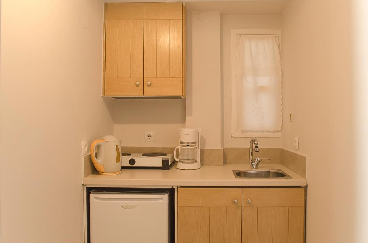 Kalypso Studios & Rooms ปาไลโอโกรา ภายนอก รูปภาพ