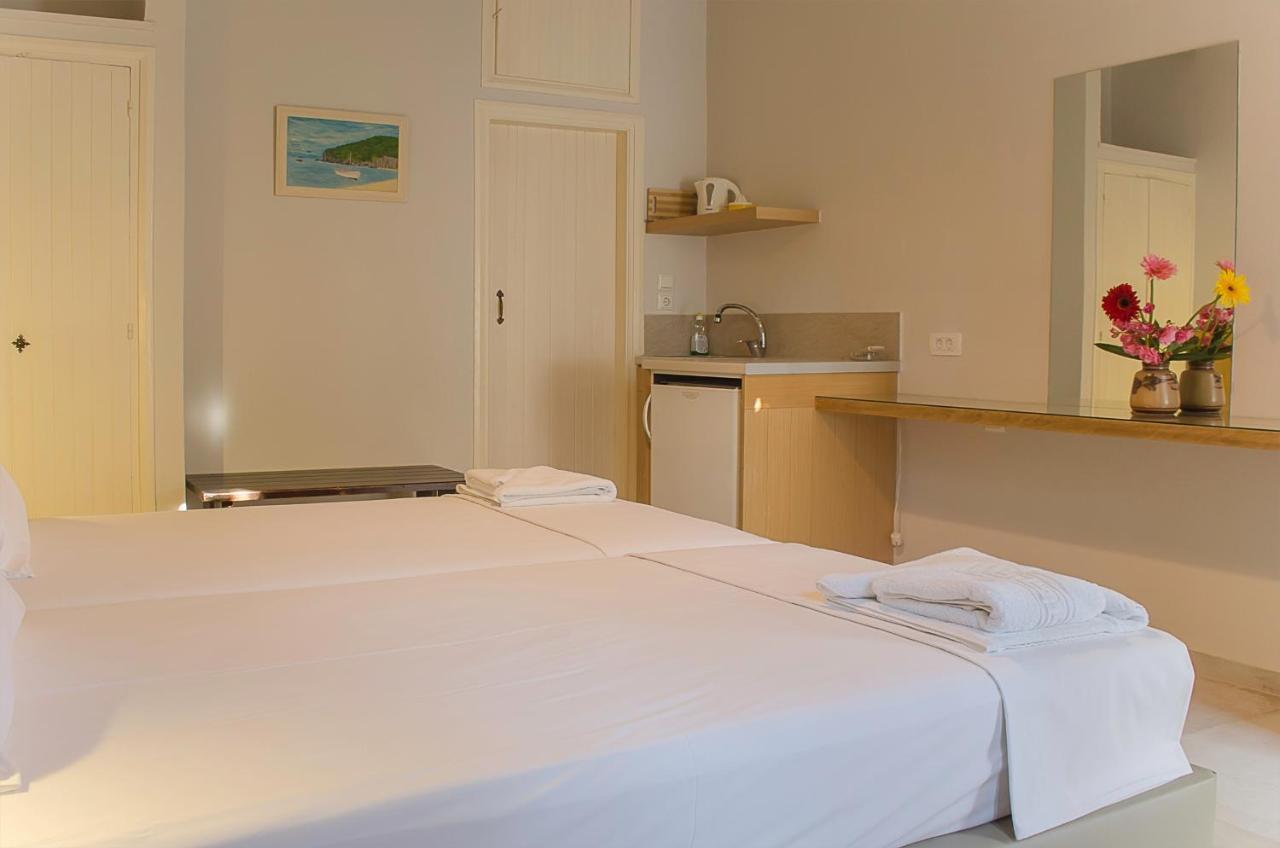 Kalypso Studios & Rooms ปาไลโอโกรา ภายนอก รูปภาพ